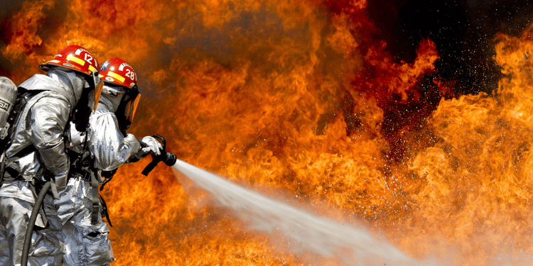Incendi in Grecia in atmosfera una megatonnellata di carbonio