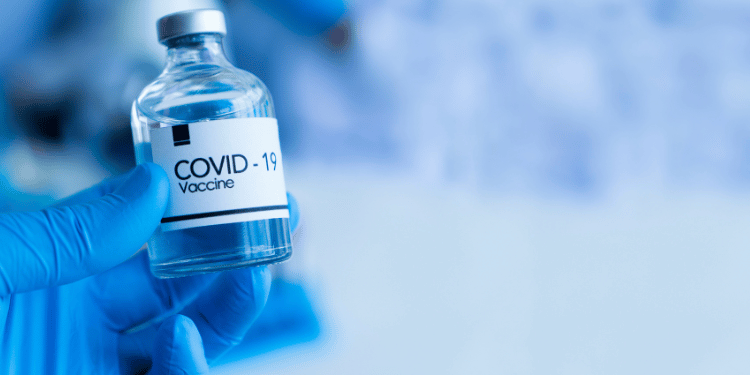 Il Covid è alle spalle in arrivo vaccini non obbligatori per le varianti