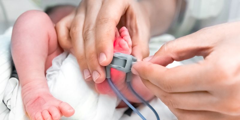 Giornata del prematuro, pelle a pelle per crescere