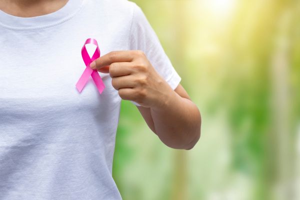 Tumore al seno, più casi tra le donne obese