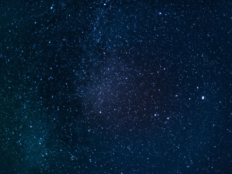 Viaggio dentro un buco nero, video simulazione a 360 gradi