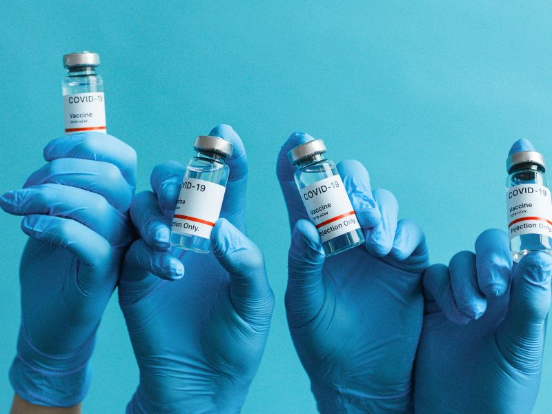 Astrazeneca ammette: rari casi di trombosi per il vaccino