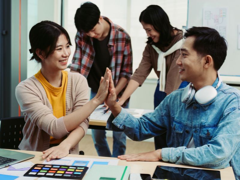 L’AI fa risparmiare quasi un’ora di lavoro al giorno